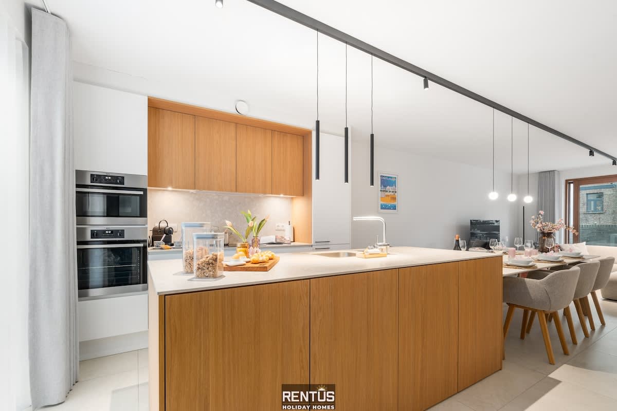 Villa 85 - Stylish stay for 6 in a car-free domain in ostend